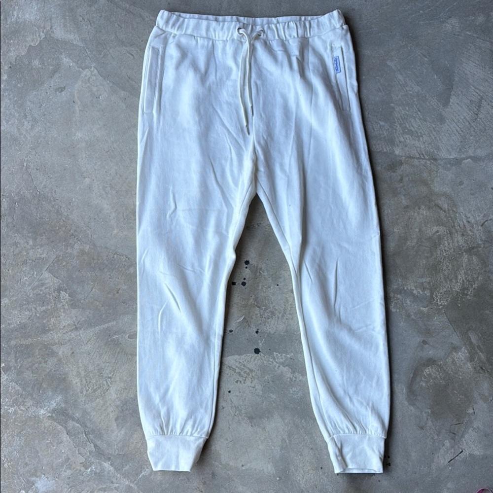 The laundry room sweatpants